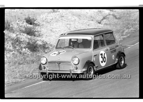 A. Dietrich Morris Cooper S - Amaroo Park 31th May 1970 - 70-AM31570-077