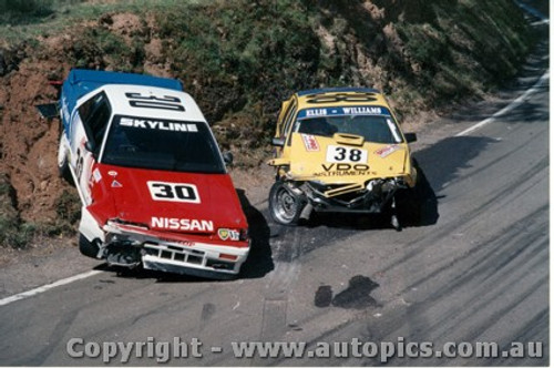 88705  -  Fury / Skaife & Ellis / Williams    Bathurst 1988   A strange way to park.