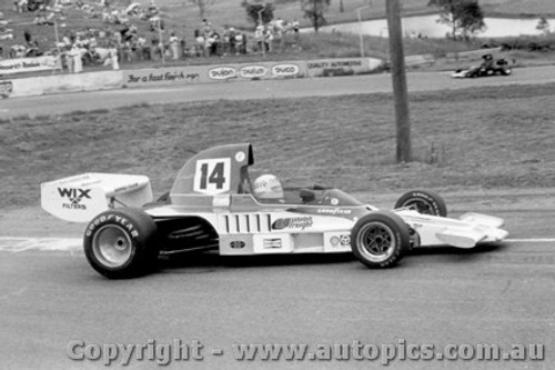 76608  -  G. Lawrance - Lola T332  -  Tasman Series 1976 - Oran Park