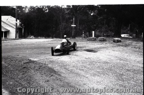 Hepburn Springs - All images from 1960 - Photographer Peter D'Abbs - Code HS60-22