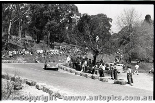 Hepburn Springs - All images from 1960 - Photographer Peter D'Abbs - Code HS60-97