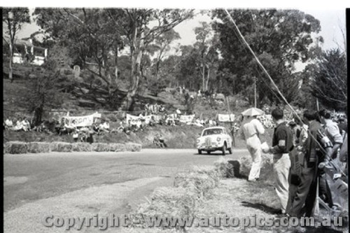 Hepburn Springs - All images from 1960 - Photographer Peter D'Abbs - Code HS60-151