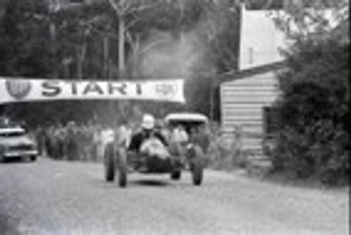 Hepburn Springs Hill Climb 1959 - Photographer Peter D'Abbs - Code 599024