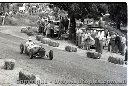 Hepburn Springs Hill Climb 1959 - Photographer Peter D'Abbs - Code 599053