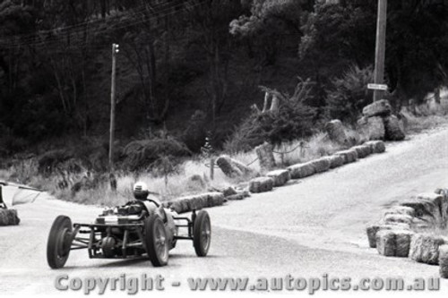 Hepburn Springs Hill Climb 1959 - Photographer Peter D'Abbs - Code 599056