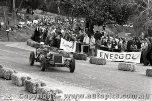 Hepburn Springs Hill Climb 1959 - Photographer Peter D'Abbs - Code 599076