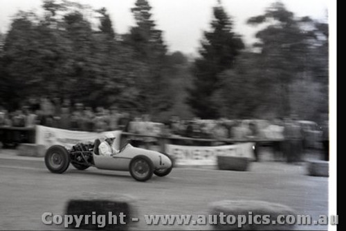 Hepburn Springs Hill Climb 1959 - Photographer Peter D'Abbs - Code 599111