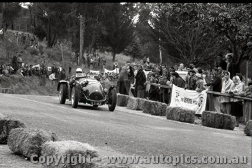 Hepburn Springs Hill Climb 1959 - Photographer Peter D'Abbs - Code 599123