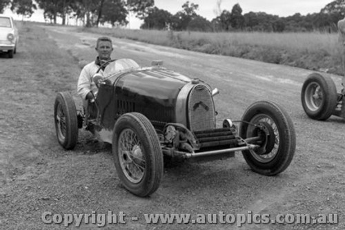 Hepburn Springs Hill Climb 1959 - Photographer Peter D'Abbs - Code 599130
