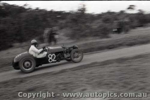 Rob Roy HillClimb 1959 - Photographer Peter D'Abbs - Code 599200