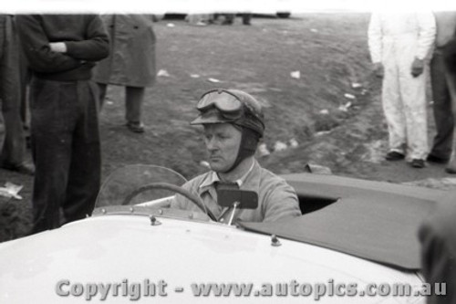 Rob Roy HillClimb 1959 - Photographer Peter D'Abbs - Code 599207