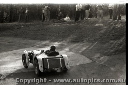 Templestowe HillClimb 1959 - Photographer Peter D'Abbs - Code 599384