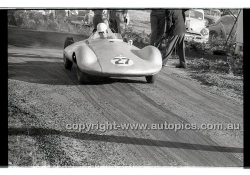 Rob Roy HillClimb 1st June 1958 - Photographer Peter D'Abbs - Code RR1658-059