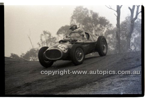 Rob Roy HillClimb 1st June 1958 - Photographer Peter D'Abbs - Code RR1658-072