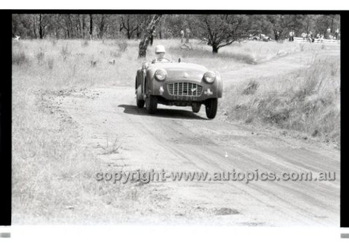 Rob Roy HillClimb 2nd February 1958 - Photographer Peter D'Abbs - Code RR1658-076