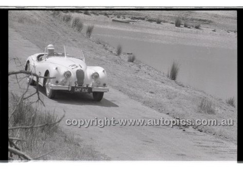 Rob Roy HillClimb 2nd February 1958 - Photographer Peter D'Abbs - Code RR1658-082