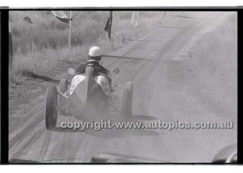 Rob Roy HillClimb 2nd February 1958 - Photographer Peter D'Abbs - Code RR1658-086