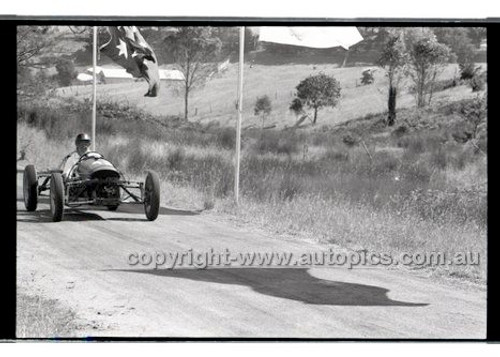 Rob Roy HillClimb 2nd February 1958 - Photographer Peter D'Abbs - Code RR1658-089