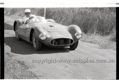 Rob Roy HillClimb 2nd February 1958 - Photographer Peter D'Abbs - Code RR1658-094