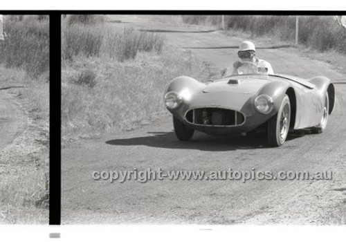 Rob Roy HillClimb 2nd February 1958 - Photographer Peter D'Abbs - Code RR1658-100