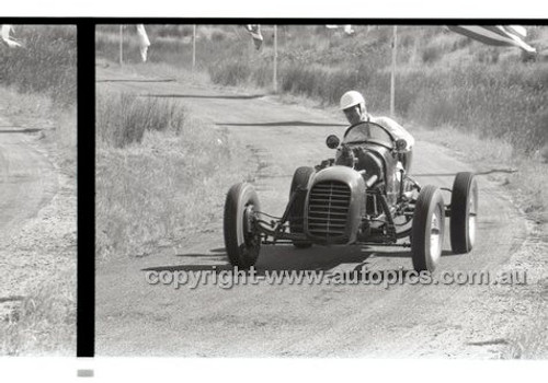 Rob Roy HillClimb 2nd February 1958 - Photographer Peter D'Abbs - Code RR1658-101