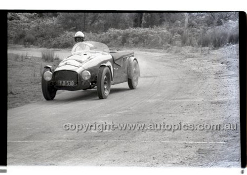 Rob Roy HillClimb 28th September 1958 - Photographer Peter D'Abbs - Code RR1658-208