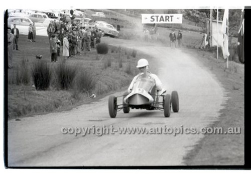 Rob Roy HillClimb 28th September 1958 - Photographer Peter D'Abbs - Code RR1658-215