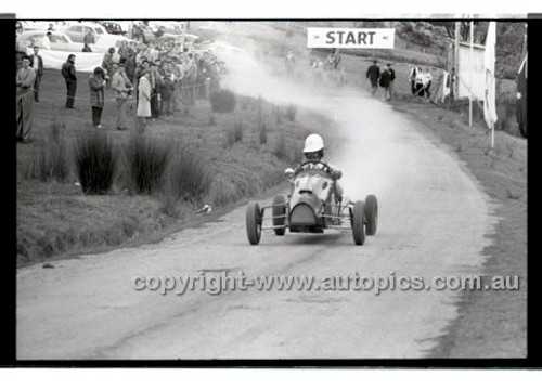 Rob Roy HillClimb 28th September 1958 - Photographer Peter D'Abbs - Code RR1658-216