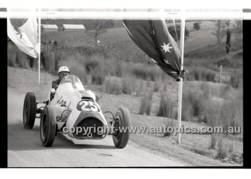 Rob Roy HillClimb 28th September 1958 - Photographer Peter D'Abbs - Code RR1658-223