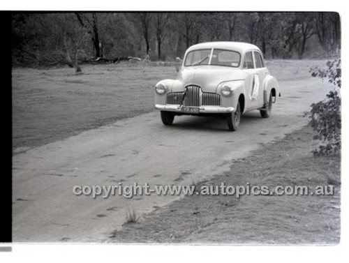 Rob Roy HillClimb 28th September 1958 - Photographer Peter D'Abbs - Code RR1658-232