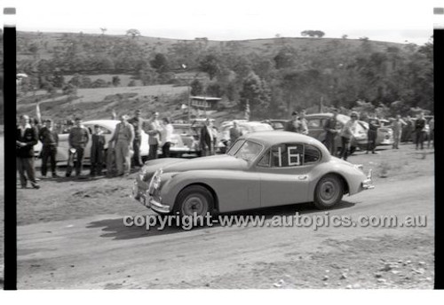 Rob Roy HillClimb 28th September 1958 - Photographer Peter D'Abbs - Code RR1658-245