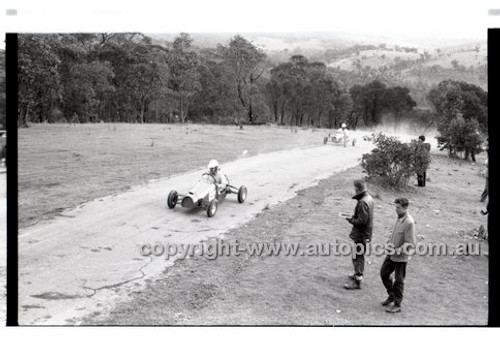 Rob Roy HillClimb 28th September 1958 - Photographer Peter D'Abbs - Code RR1658-246