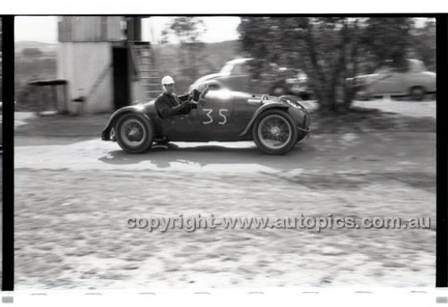 Rob Roy HillClimb 28th September 1958 - Photographer Peter D'Abbs - Code RR1658-250