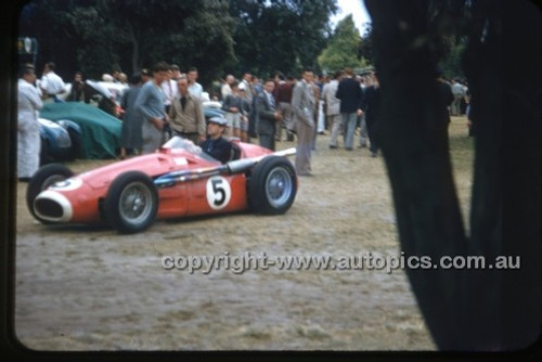 Albert Park 1956 - Photographer Peter D'Abbs - Code 56-AP-044