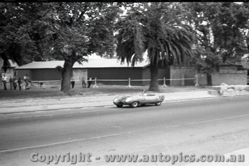 Melbourne Grand Prix 30th November 1958  Albert Park - Photographer Peter D'Abbs - Code AP58-12