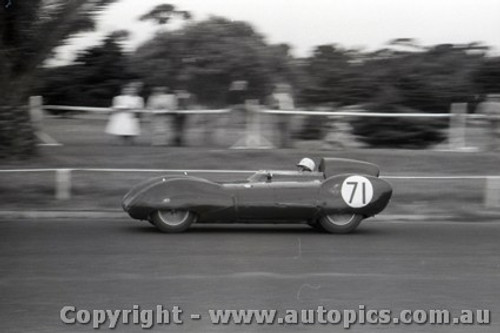 Melbourne Grand Prix 30th November 1958  Albert Park - Photographer Peter D'Abbs - Code AP58-154