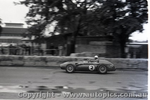 Melbourne Grand Prix 30th November 1958  Albert Park - Photographer Peter D'Abbs - Code AP58-176