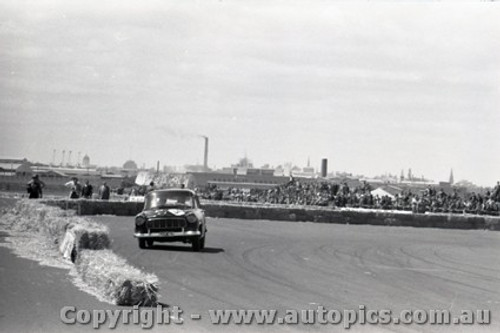 All of 1958 Fishermans Bend - Photographer Peter D'Abbs - Code FB1958-128