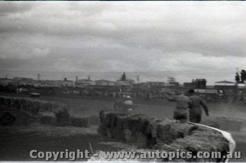 All of 1958 Fishermans Bend - Photographer Peter D'Abbs - Code FB1958-276