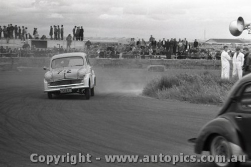 All of 1958 Fishermans Bend - Photographer Peter D'Abbs - Code FB1958-373