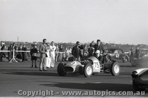 Fishermans Bend 16th June 1957 - Photographer Peter D'Abbs - Code FB16657-4