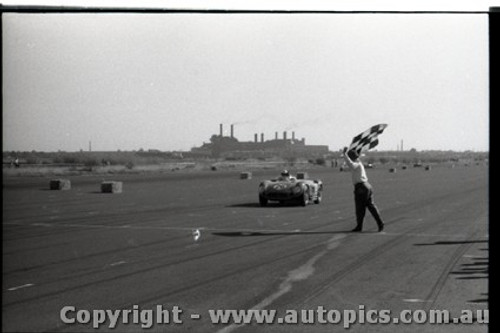 Fishermans Bend Febuary 1959 -  Photographer Peter D'Abbs - Code FB0259-60