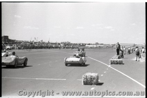 Fishermans Bend Febuary 1959 -  Photographer Peter D'Abbs - Code FB0259-69