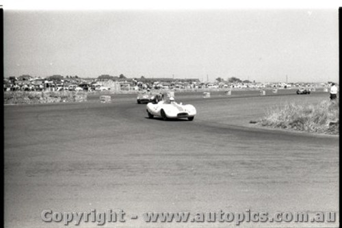 Fishermans Bend Febuary 1959 -  Photographer Peter D'Abbs - Code FB0259-76