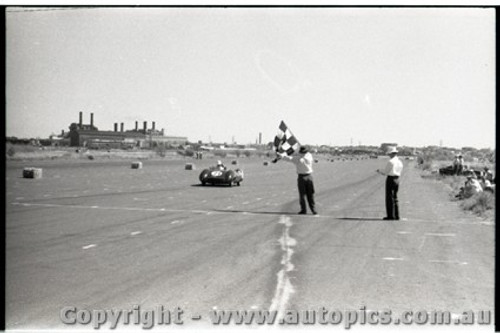 Fishermans Bend Febuary 1959 -  Photographer Peter D'Abbs - Code FB0259-92