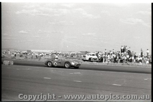 Fishermans Bend Febuary 1959 -  Photographer Peter D'Abbs - Code FB0259-115