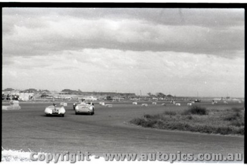 Fishermans Bend  - October 1959 -  Photographer Peter D'Abbs - Code FB01059-15