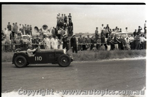 Fishermans Bend  - October 1959 -  Photographer Peter D'Abbs - Code FB01059-130