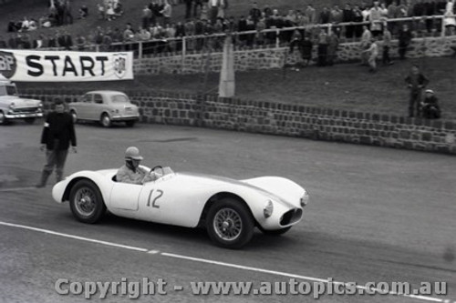 Geelong Sprints 24th August 1958 - Photographer Peter D'Abbs - Code G24858-52