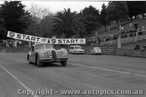 Geelong Sprints 24th August 1958 - Photographer Peter D'Abbs - Code G24858-55